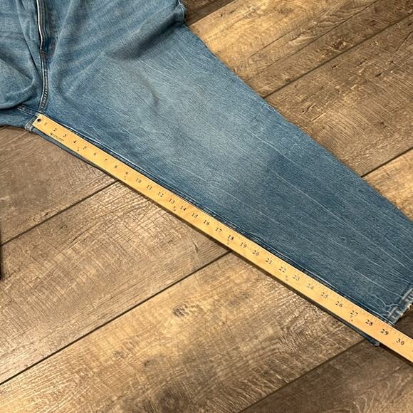 NWT Abercrombie & Fitch Women's Curve Love High Rise The Mom Jean Size 36x32 - Picture 5 of 10